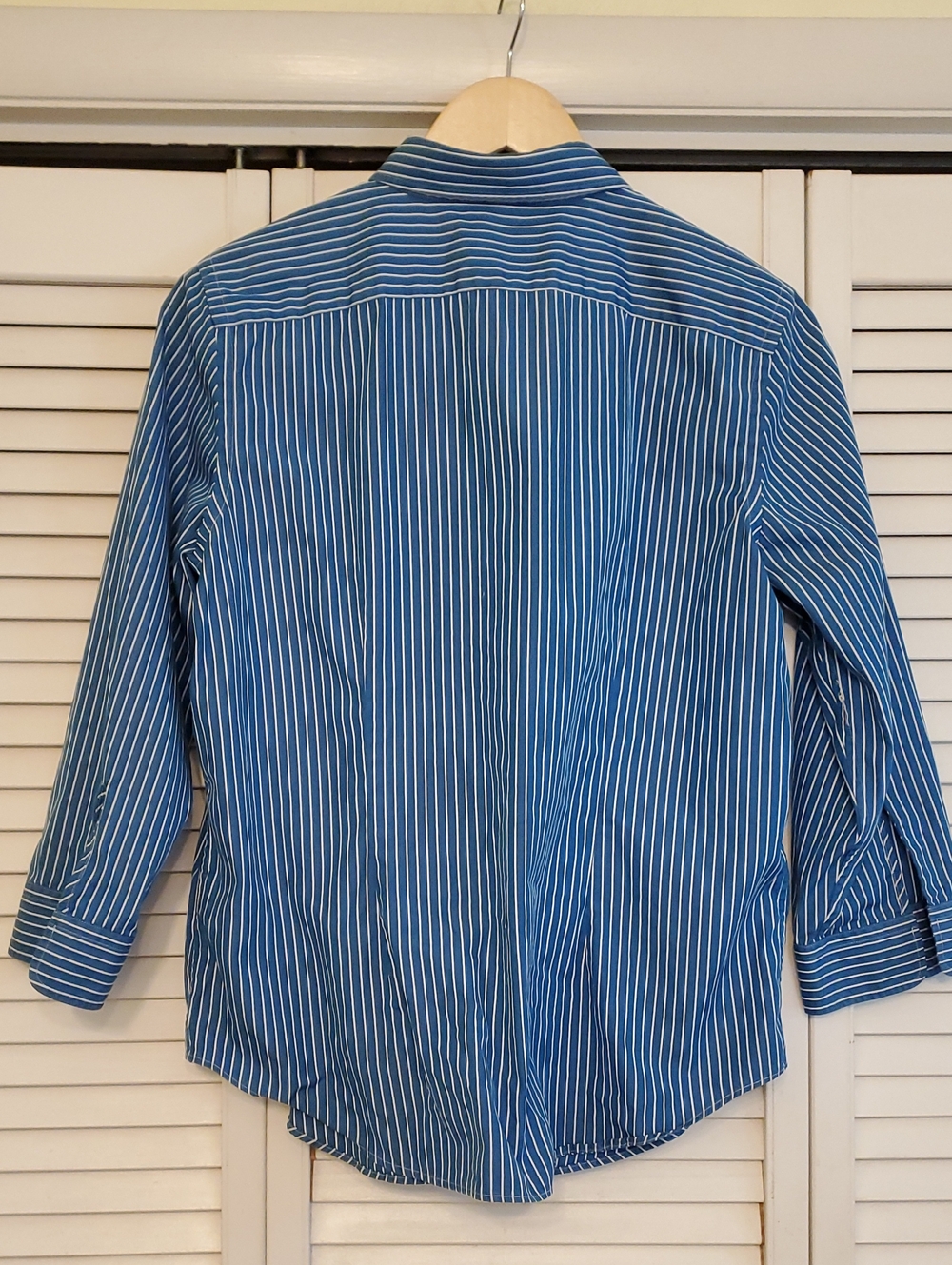 Lauren Ralph Lauren Blue and White Striped Ruffled Front Poet Shirt, Size Large - Picture 3 of 7